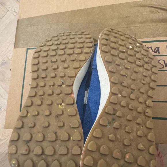 SeaVee Acorn shoes - like new! - Picture 4 of 7